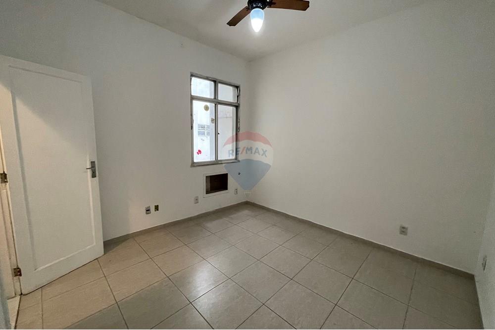 Apartamento à venda com 3 quartos, 76m² - Foto 7