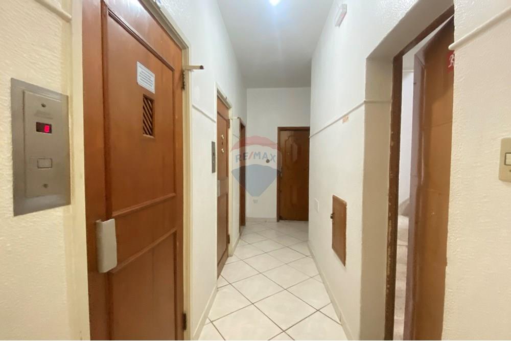 Apartamento à venda com 2 quartos, 56m² - Foto 22