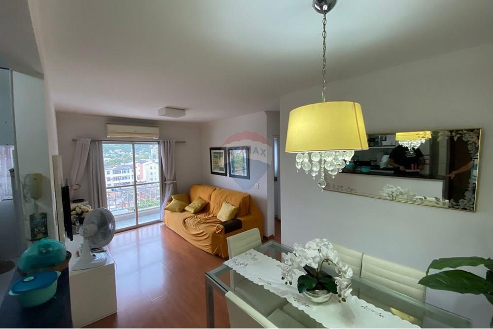 Apartamento à venda com 2 quartos, 61m² - Foto 1