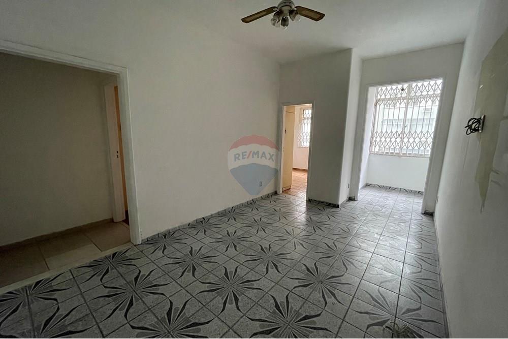 Apartamento à venda com 3 quartos, 76m² - Foto 1