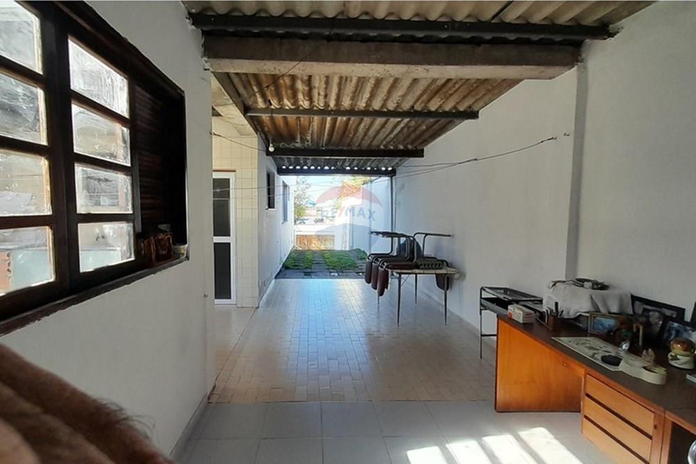 Casa para alugar com 4 quartos, 252m² - Foto 16