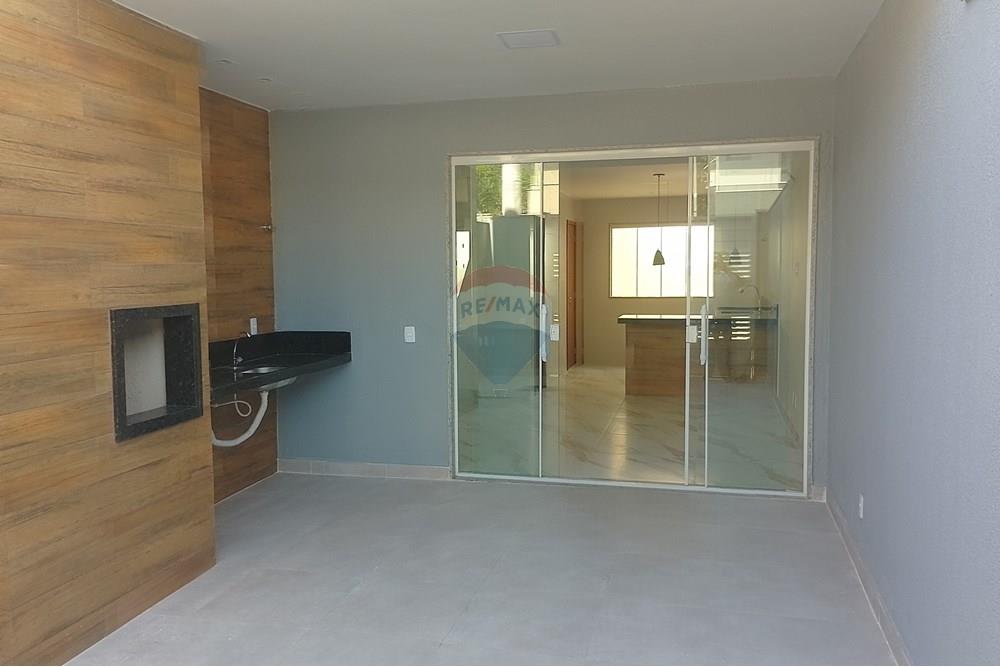 Casa para alugar com 2 quartos, 85m² - Foto 2
