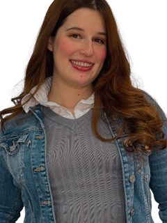 Office Staff - Luiza Corbetta de Souza - RE/MAX CHALLENGE