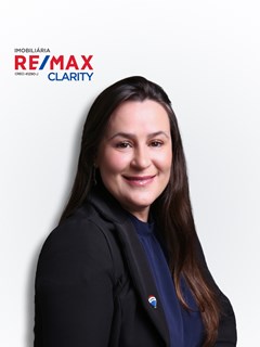 Fabiana Cespedes - RE/MAX CLARITY
