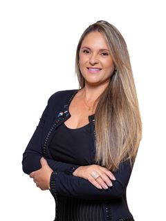 Associate in Training - Vanessa Fernandes - RE/MAX VENTURA