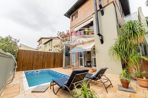 Venda-Casa de Condomínio-Rua das Rosas , 41  - km 26 Raposo Tavares/ shopping Granja Viana  - Granja Viana , Cotia , São Paulo , 06715385-691151015-61