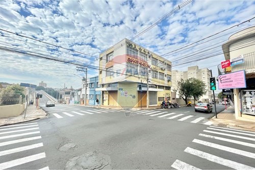 Venda-Cj. Comercial/ Sala-Av Duque de caxias , 219  - Av Duque de caxias  - Centro , Araraquara , São Paulo , 14801120-690151043-64