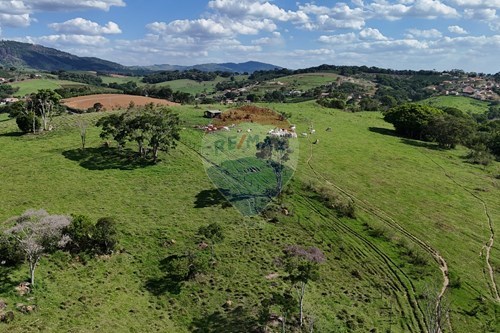 Venda-Chácara / Sítio / Fazenda-Centro , Socorro , São Paulo , 13960-000-690041041-39