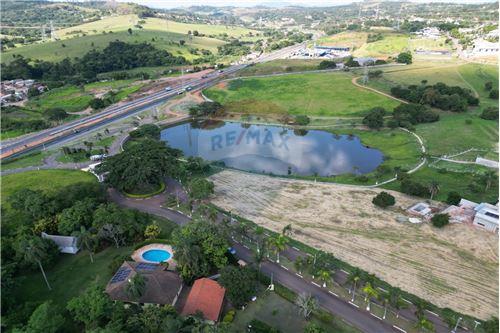 Venda-Terreno-Av. Irlanda, 0 , 01  - Condomínio Terras da Fazenda Santana I  - Tanque , Atibaia , São Paulo , 12.954-000-690921001-13