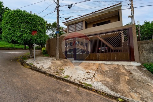 Venda-Casa-Rua Augusto Lima , 86  - em frente a escola  - Jardim América , Jundiaí , São Paulo , 13211721-690591010-38