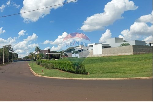 Venda-Terreno-AV EMILIANO AUGUSTO CAVALCANTI DE ALBUQUERQUE MELO , 568  - Residencial Volpi  - Condomínio Residencial Volpi , Araraquara , São Paulo , 14804524-690151052-64