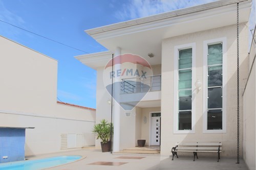 Venda-Casa-Rua 18 , 2.111  - Nucleo Especial Criminal - Necrim  - Jardim São Paulo , Rio Claro , São Paulo , 13503003-690811015-149