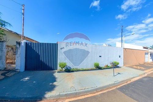 Venda-Casa-Rua Rita Ismael , 460  - Jardim Amália , Leme , São Paulo , 13610295-690481010-83