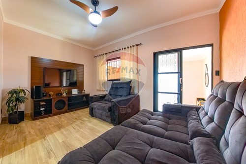 Venda-Sobrado-Rua José Antônio Martini , 213  - Jardim Itália , Araras , São Paulo , 13607224-690691036-92