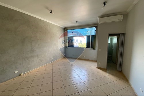 Sala para locação Avenida Ampélio Gazzeta