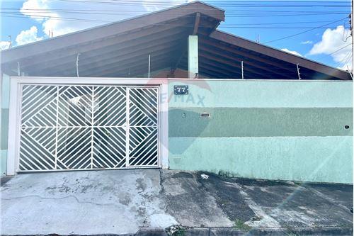 Venda-Casa-R Prefeito Carlos Franco de Faria , 77  - Supermercado Imperial  - Bairro CDHU , Mogi Mirim , São Paulo , 13802500-690751001-284