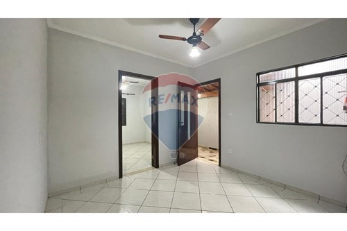 For Rent/Lease-House-Rua Onze de Junho , 82  - rua do Banco do Brasil  - Boa Vista , Limeira , São Paulo , 13486100-690741005-44