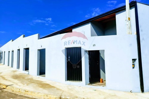 Alugar-Kitnet-Rua Antonio Zoaldo Conservanio Carlos de Azambuja , 85  - Supermercado Berton  - Parque Residencial Rossetti , Cosmópolis , São Paulo , 13154030-690831062-3