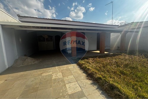 Casa Comercial Perfeita no Parque Cidade Nova