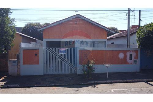 Venda-Casa-Rua Anita Garibaldi , 175  - APAE  - Jardim Santana , Leme , São Paulo , 13616-369-690481016-13