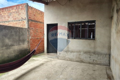 Venda-Casa-Rua José Toledo Silva , 258  - E.E. Celio Rodrigues Alves  - Parque São Pedro , Cosmópolis , São Paulo , 13157268-690511357-428