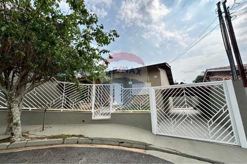 Venda-Casa-Travessa Madri , 130  - Jardim Europa , Bragança Paulista , São Paulo , 12919210-690041085-62