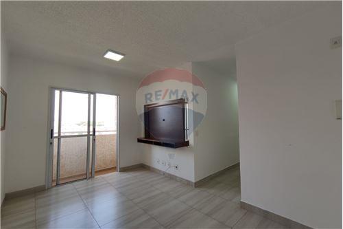 Apartamento para alugar no Torres do Jardim Nova América