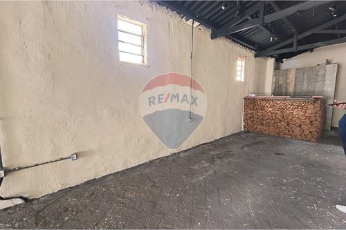 Alugar-Ponto Comercial/ Loja-Rua Liberdade , 136  - Próximo ao pronto Socorro Amor e saúde  - Centro , Bragança Paulista , São Paulo , 12914070-690041001-149