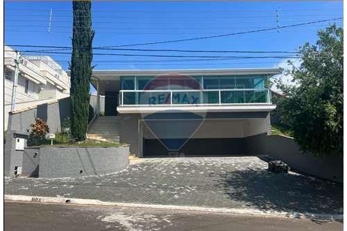 For Rent/Lease-House-Residencial Colinas de São Francisco , Bragança Paulista , São Paulo , 12914664-690141009-3