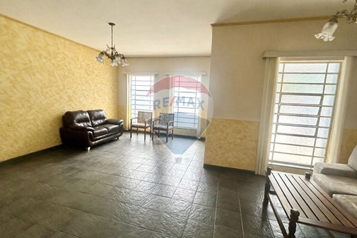 Alugar-Casa-AVENIDA EUROPA , 11  - CASA AZUL DE ESQUINA  - Jardim Europa , Bragança Paulista , São Paulo , 12919280-690041156-20