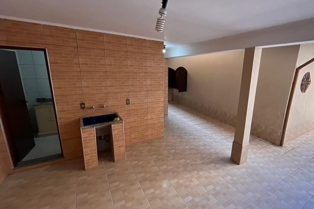 Casa para alugar com 4 quartos, 230m² - Foto 13