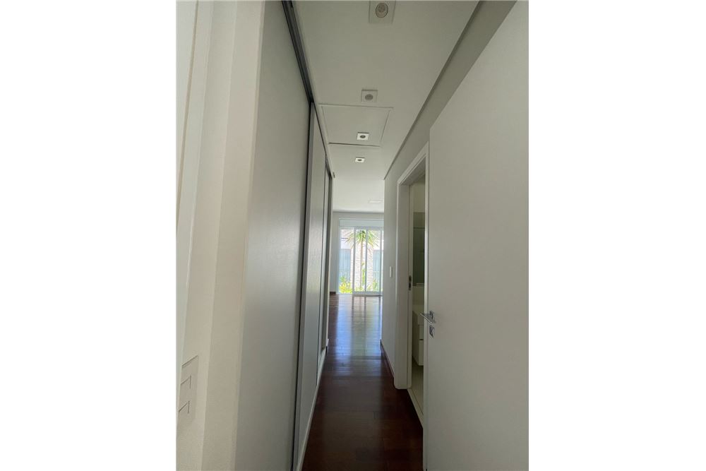 Casa à Venda em Jundiaí-SP. 227 m², com 4 suítes, Veduta Rossa , R$ 3.392.000,00