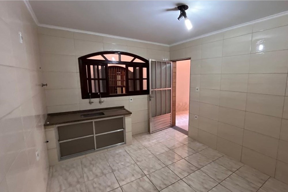 Casa para alugar com 4 quartos, 230m² - Foto 16