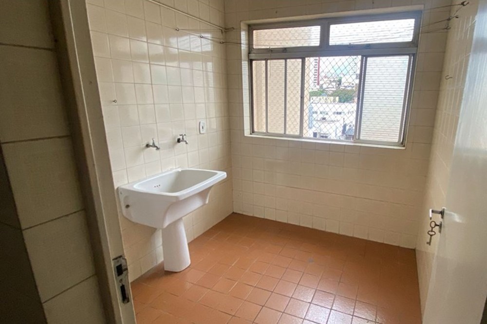 Apartamento para alugar com 3 quartos, 93m² - Foto 4