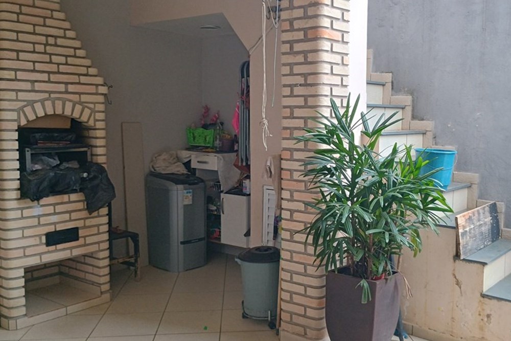 Casa para alugar com 2 quartos, 135m² - Foto 2