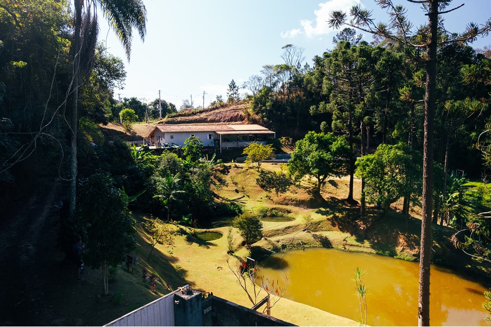 Fazenda à venda com 4 quartos, 240m² - Foto 1