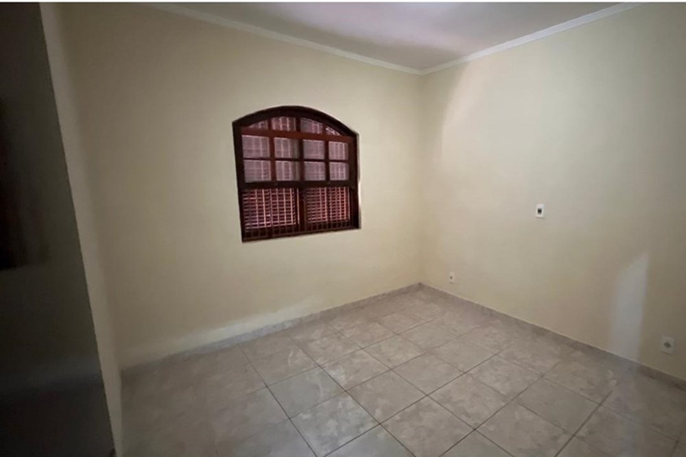 Casa para alugar com 4 quartos, 230m² - Foto 9
