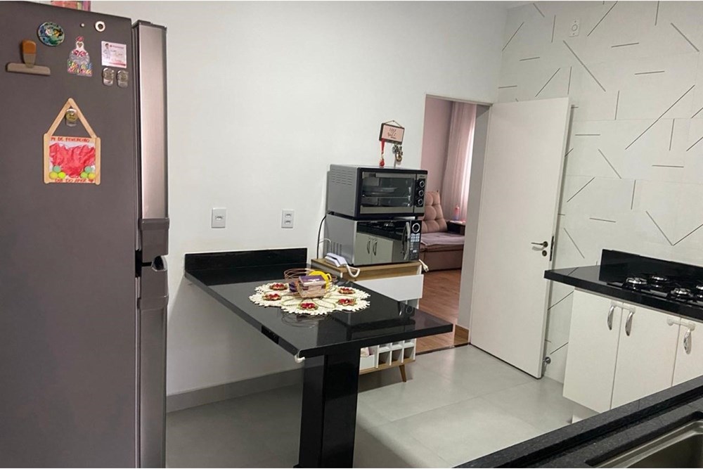 Apartamento à venda com 3 quartos, 93m² - Foto 2
