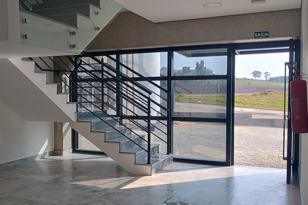 Depósito-Galpão-Armazém para alugar, 1403m² - Foto 4