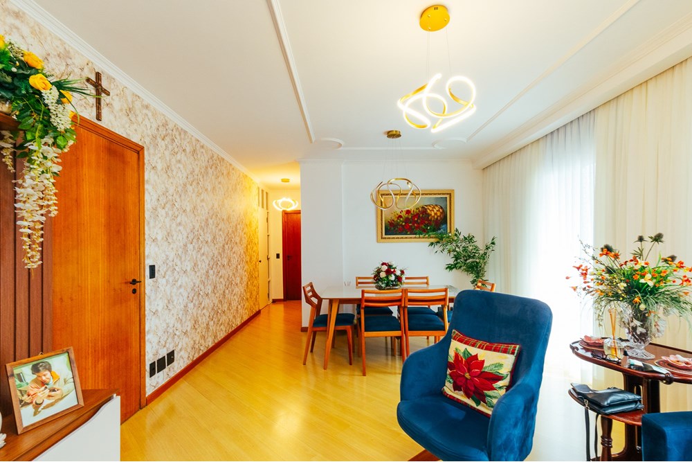 Apartamento à venda com 3 quartos, 128m² - Foto 2