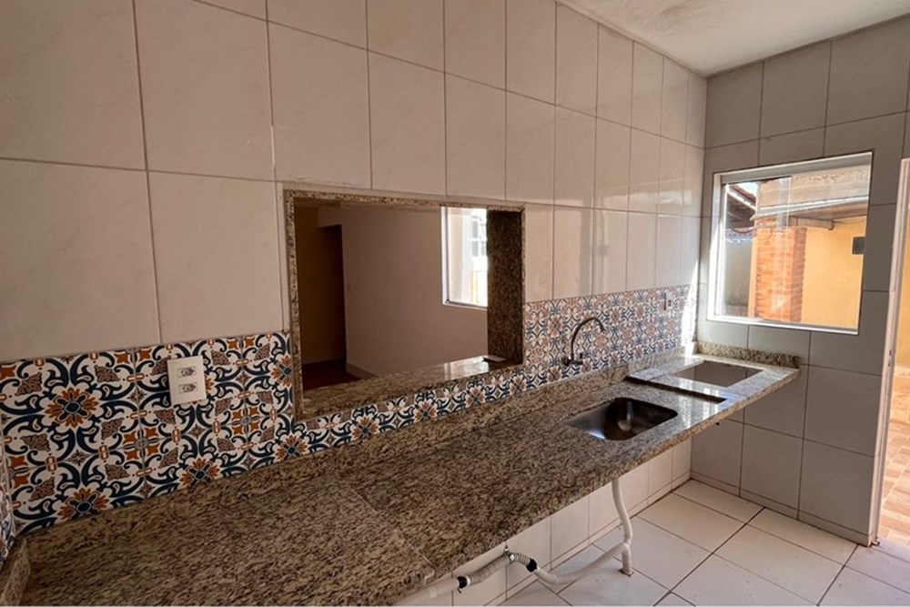 Casa para alugar com 4 quartos, 200m² - Foto 18