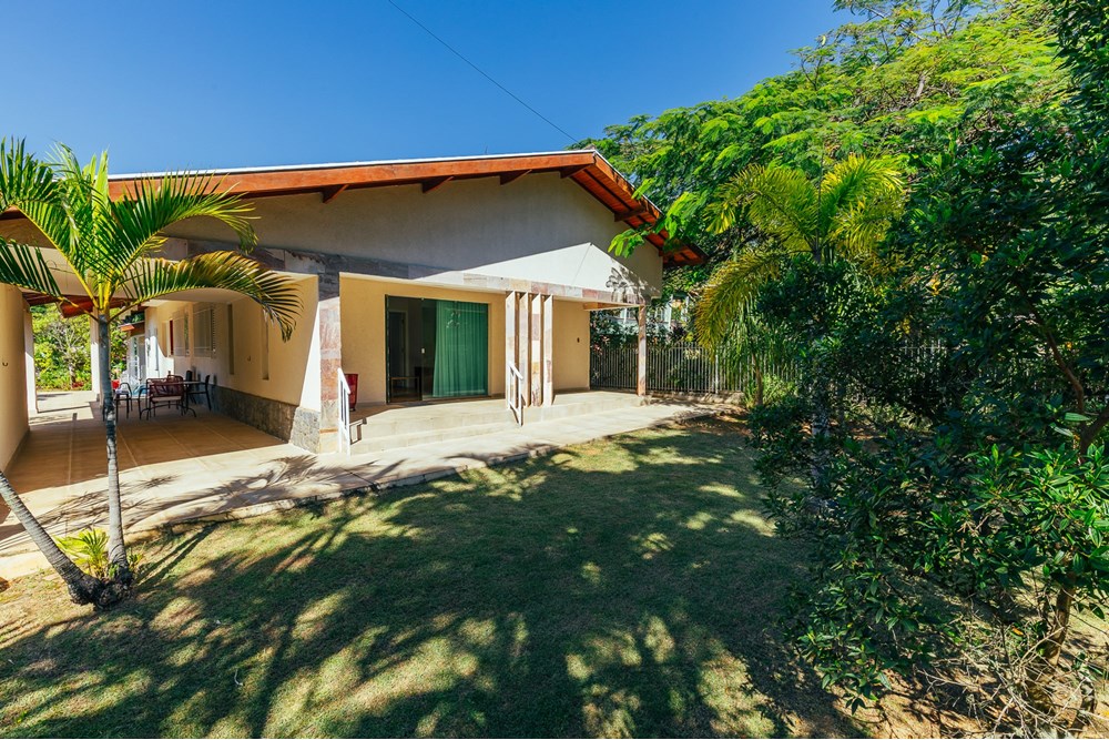 Casa à venda com 6 quartos, 700m² - Foto 1