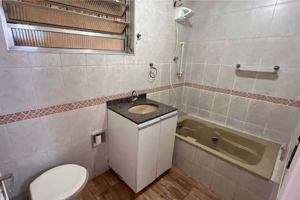 Casa para alugar com 4 quartos, 200m² - Foto 23