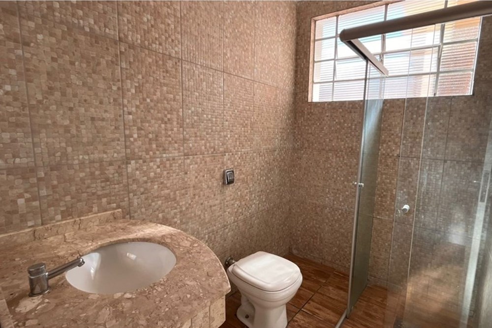 Casa para alugar com 4 quartos, 200m² - Foto 19