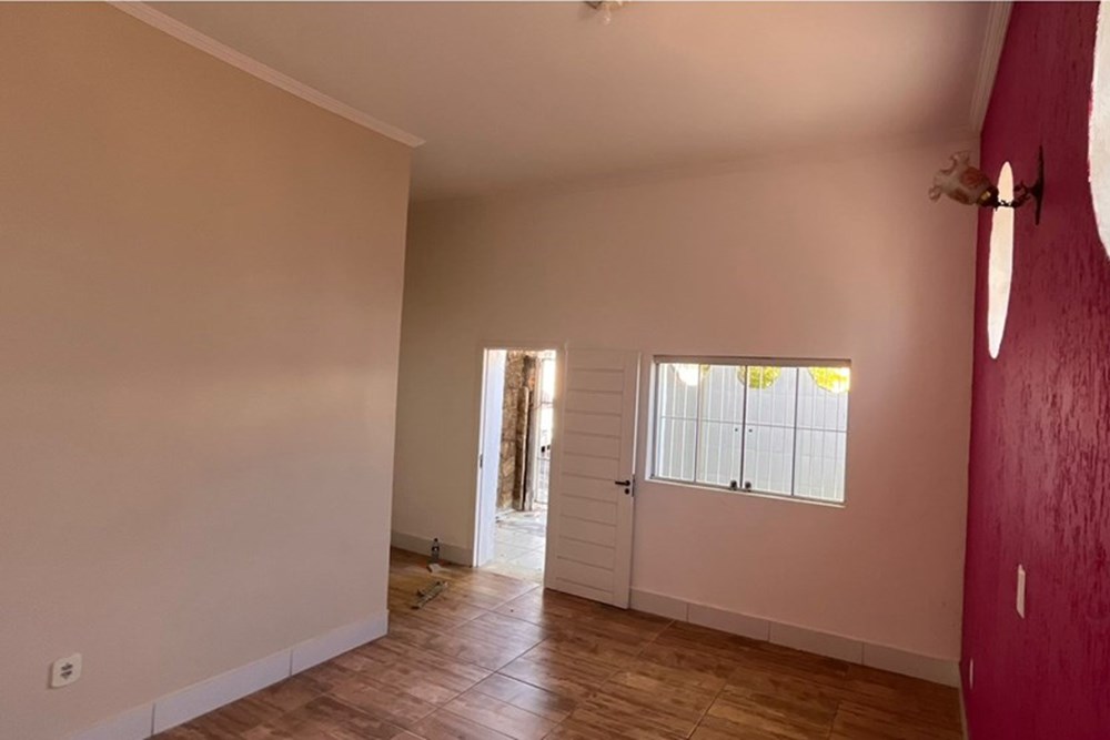 Casa para alugar com 4 quartos, 200m² - Foto 12