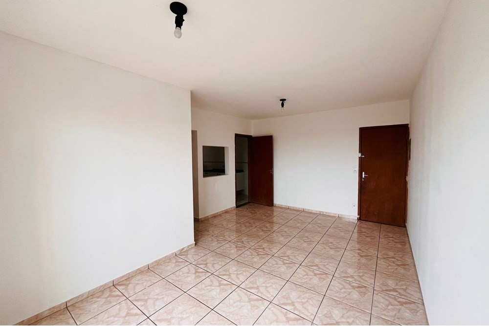 Apartamento à venda com 2 quartos, 69m² - Foto 2
