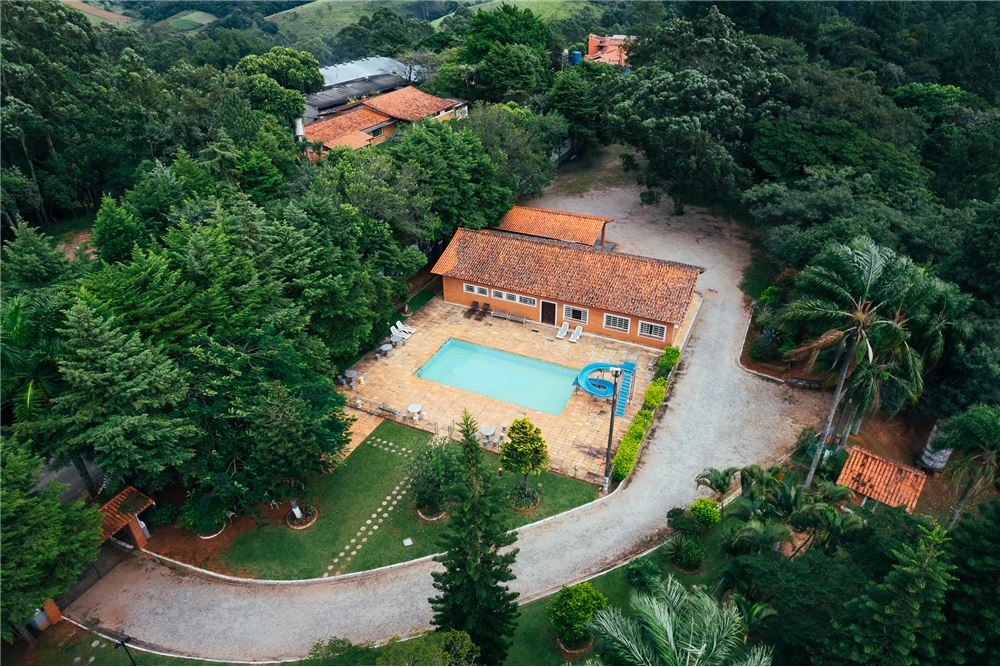 Fazenda à venda com 8 quartos, 875m² - Foto 2