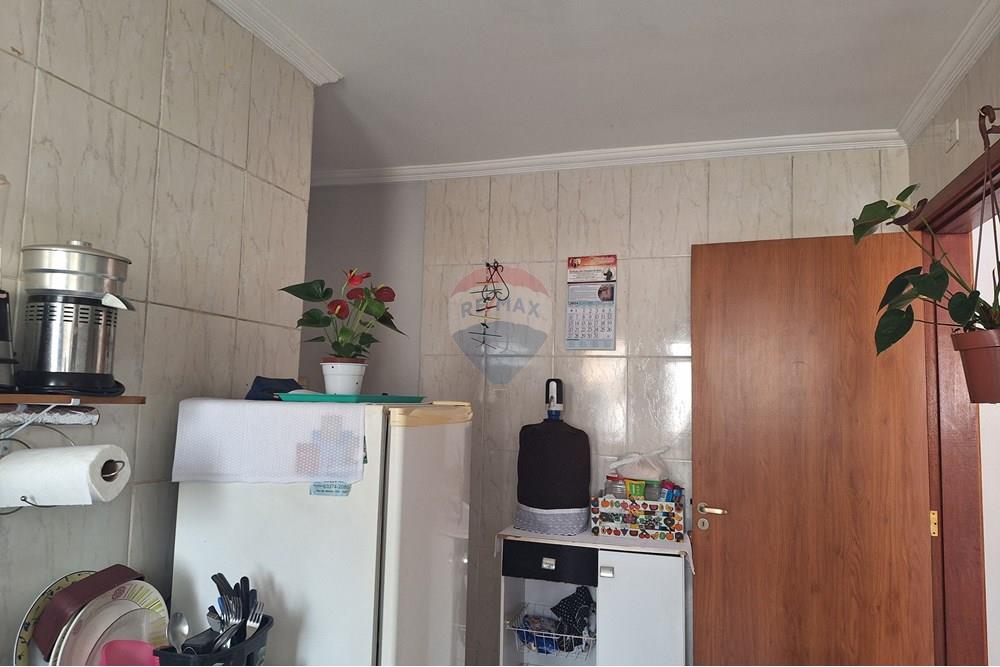 Apartamento à venda com 2 quartos, 64m² - Foto 9