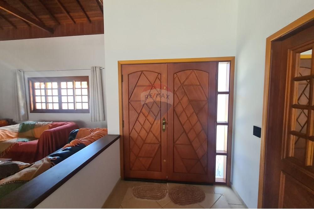 Casa para alugar com 3 quartos, 343m² - Foto 52