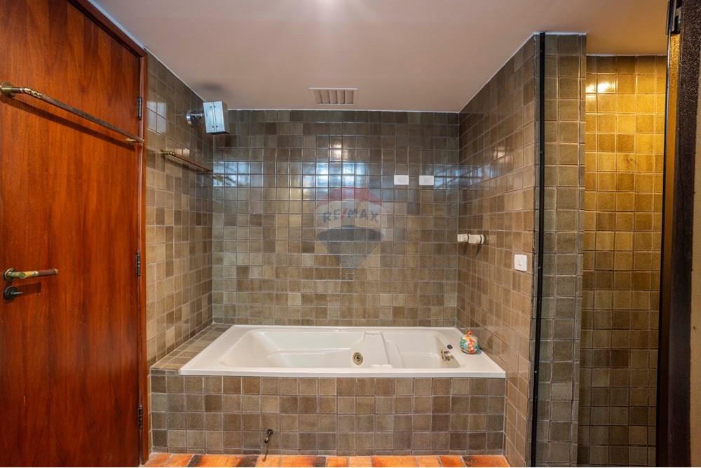 Casa de Condomínio - Venda - Campinas , São Paulo - fotos Imobiliarias 1-64.jpg - Banheiro - 690681015-110